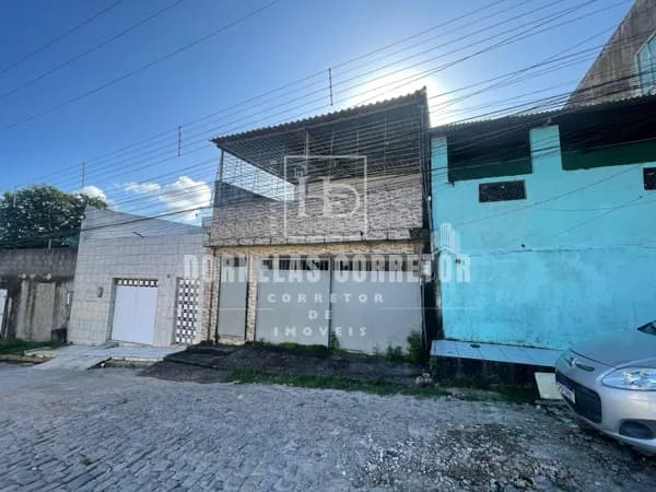 3 QUARTOS COM SUÍTE EM OURO PRETO, RUA CALÇADA E GARAGEM PARA 2 CARROS, ACEITA FINANC.