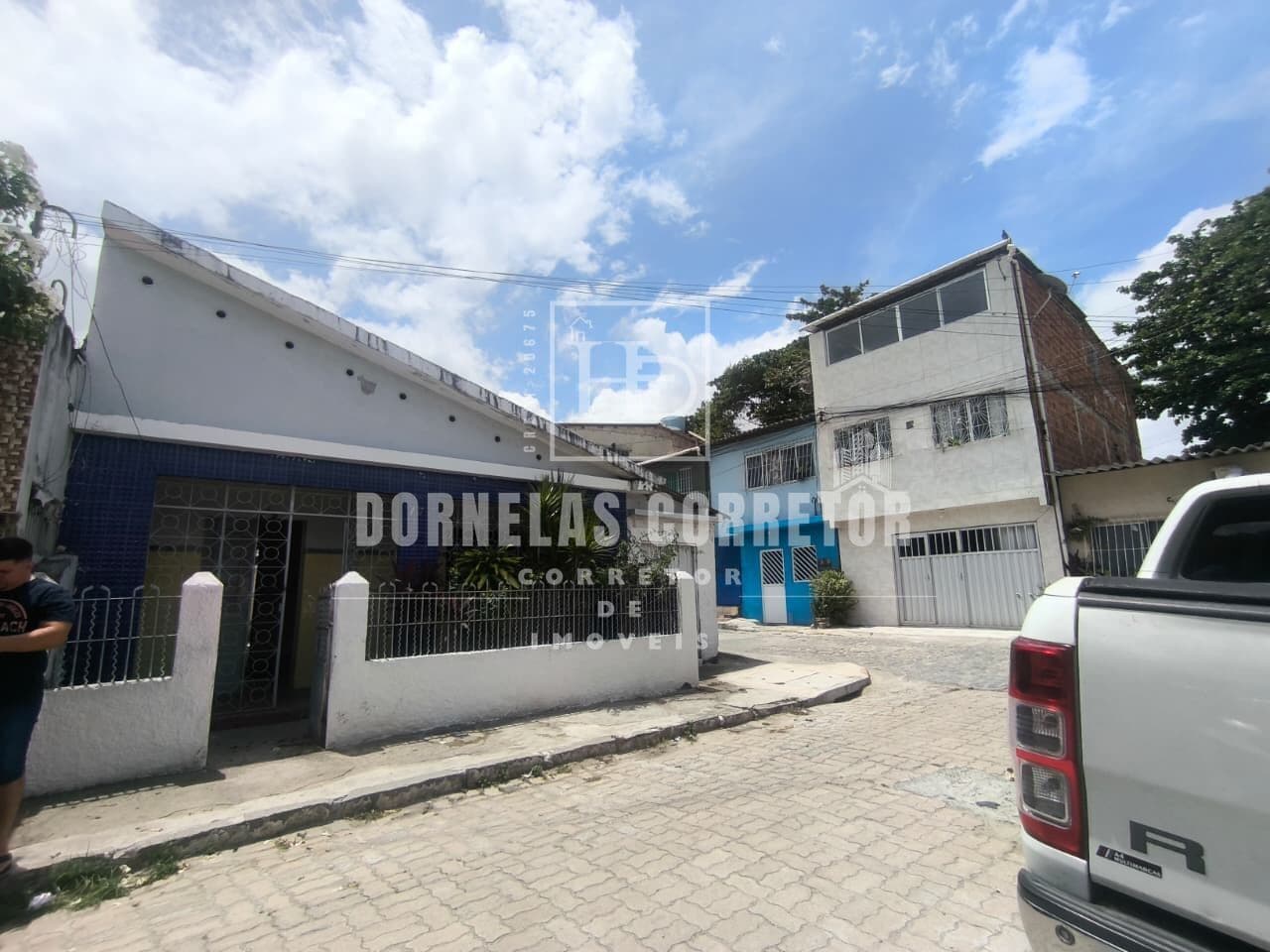 📍 Casa à Venda no Cabanga – Bem Localizada, Arejada e com Aceite de Veículo