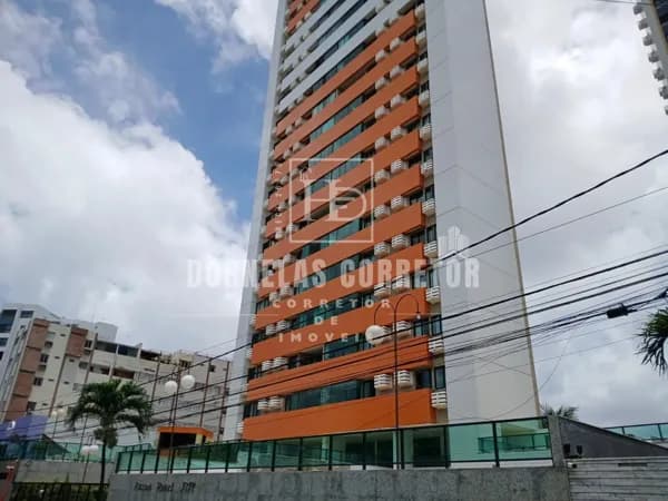 Apartamento Beira-Mar com 3 Quartos, Sendo 1 Suíte!