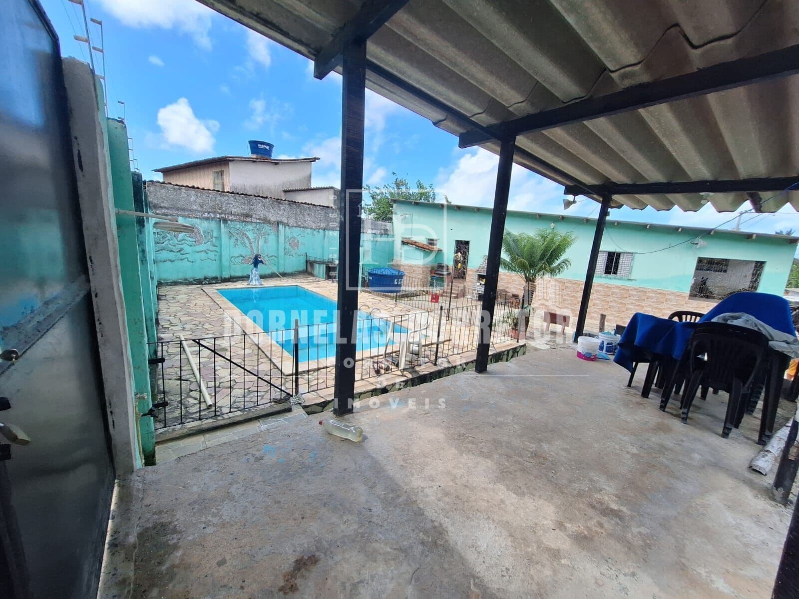 Casa e terreno c/piscina de esquina a venda 4qtos 1st c/hidro 4vagas há 2min. pe 22