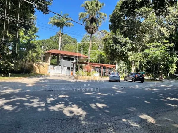 🏡 Casa de Alto Padrão em Aldeia dos Camarás