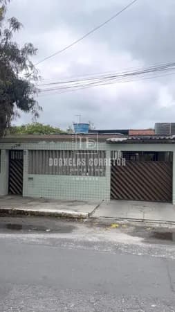 Duas Casas Alto Padrão em Areias | 4 Quartos, Piscina, Área Gourmet, Churrasqueira, Adega.