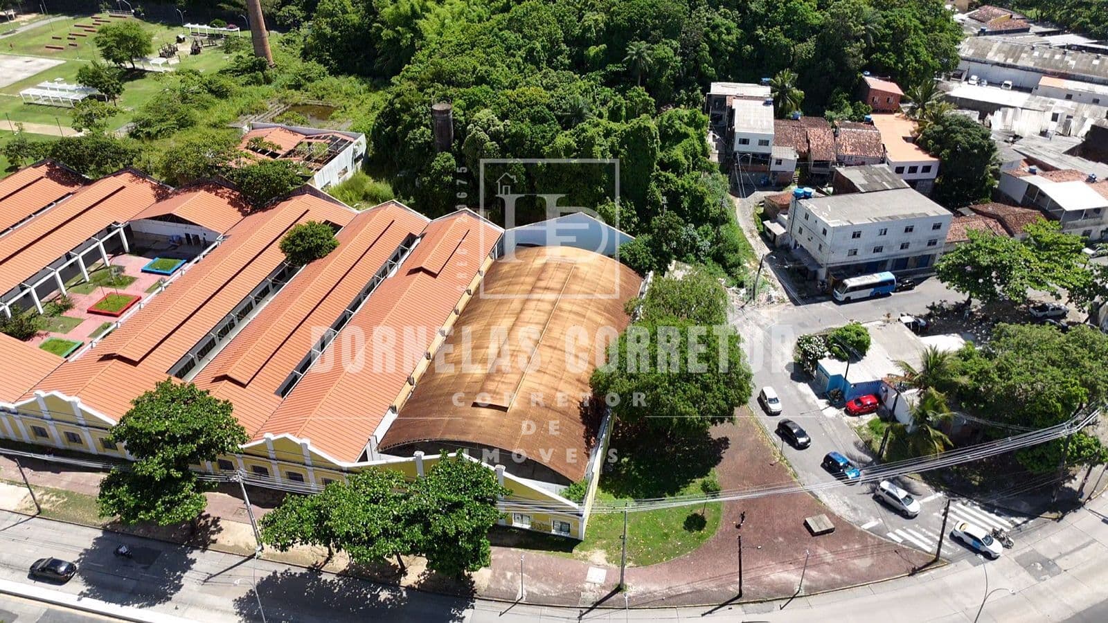 🔥 **3 CASAS EM 300m² NA AV. NORTE! IDEAL PRA MORAR E INVESTIR – R$ 360 MIL À VISTA!** 🔥