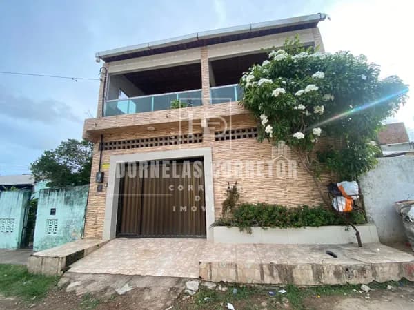 🏡 Casa Duplex em Ouro Preto – Próxima ao Centro Comercial