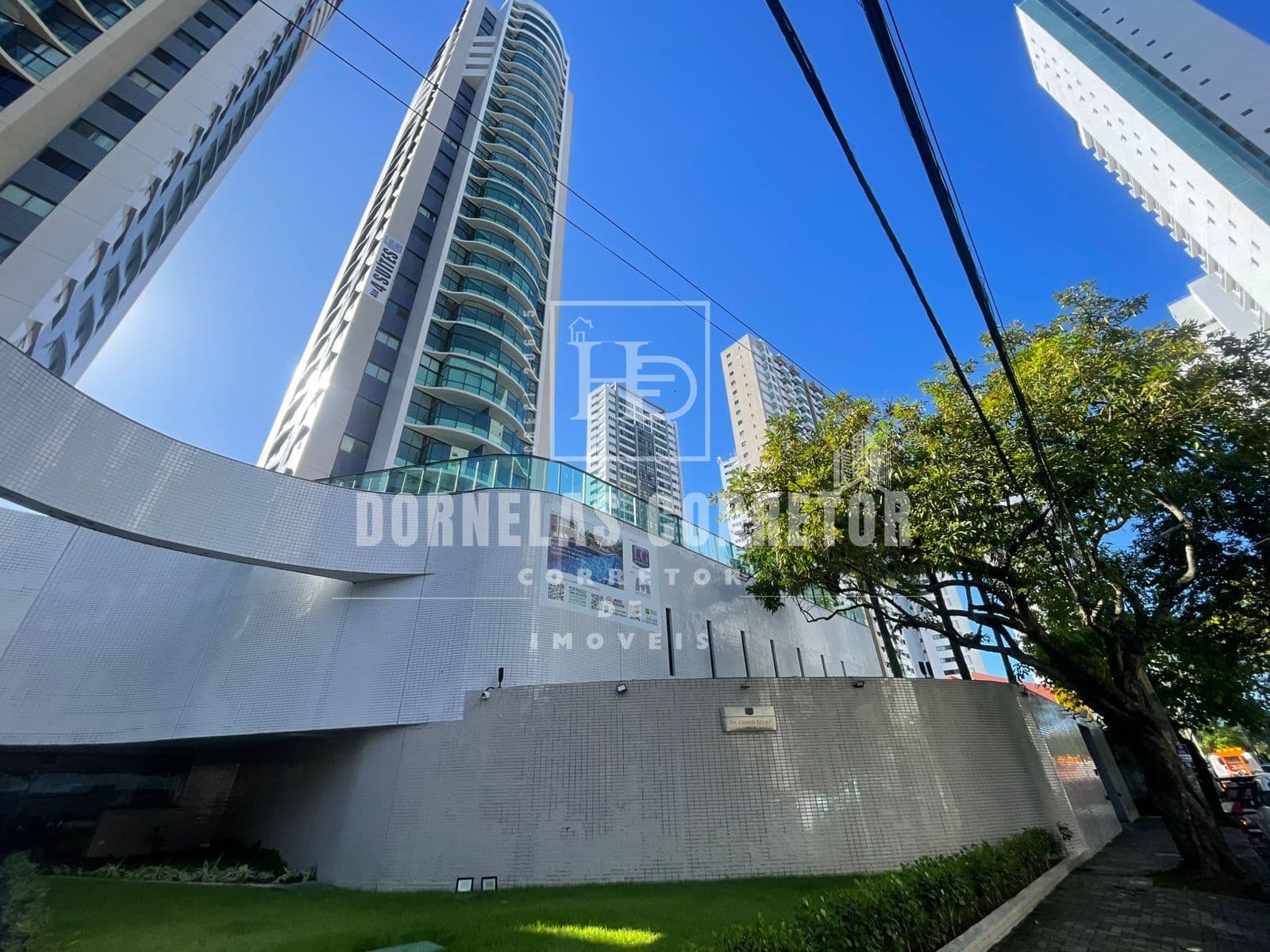 APARTAMENTO AMPLO COM 4 QUARTOS E VISTA NASCENTE – 153M²