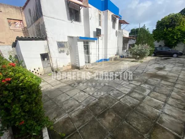 🏡 Casa Espaçosa com 6 Quartos e 2 Suítes à Venda por R$ 600 Mil