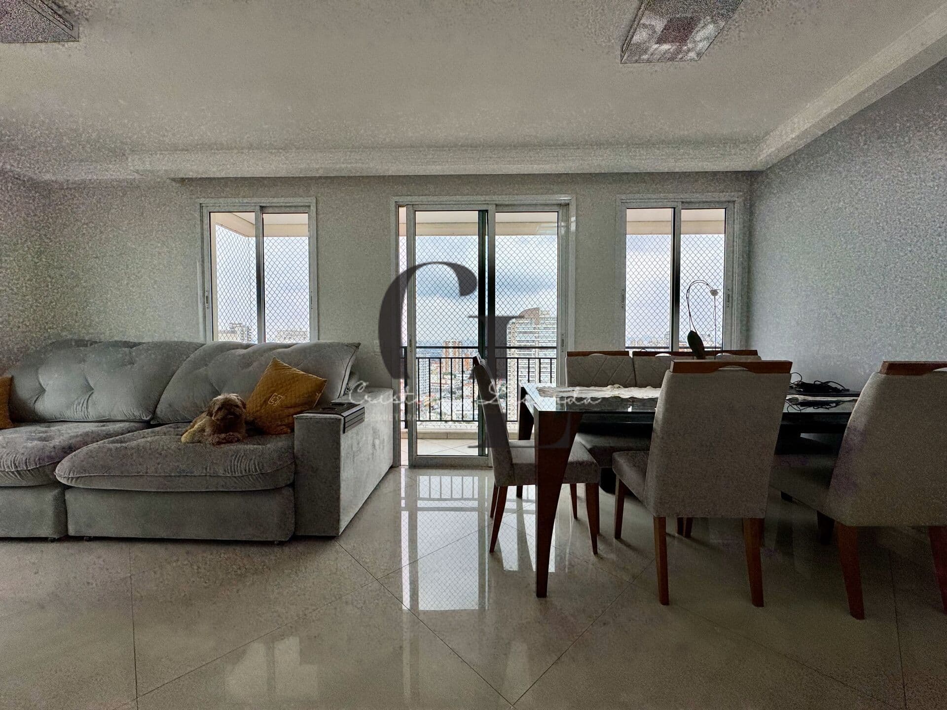 Apartamento à venda com 4 dormitórios e vagas na Água Fria