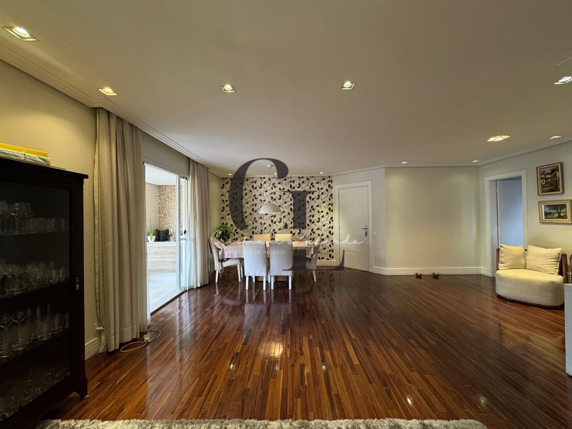 Apartamento à venda com 136 m² e 3 suítes em Santana