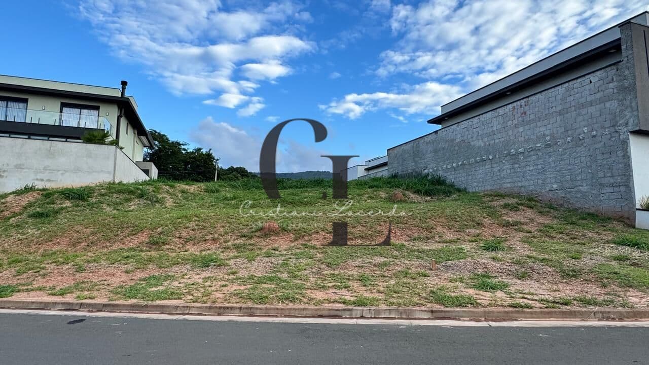 Lote à venda com 360,03 m no condomínio Reserva São Nicolau