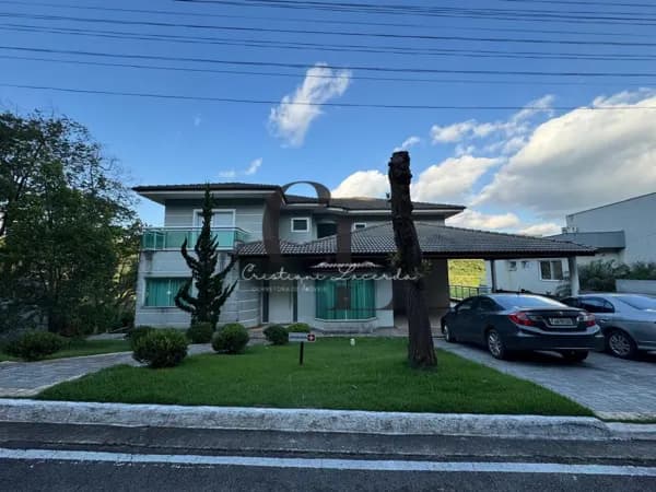 Casa em condomínio à venda com 5 suítes e 6 vagas em Mairiporã