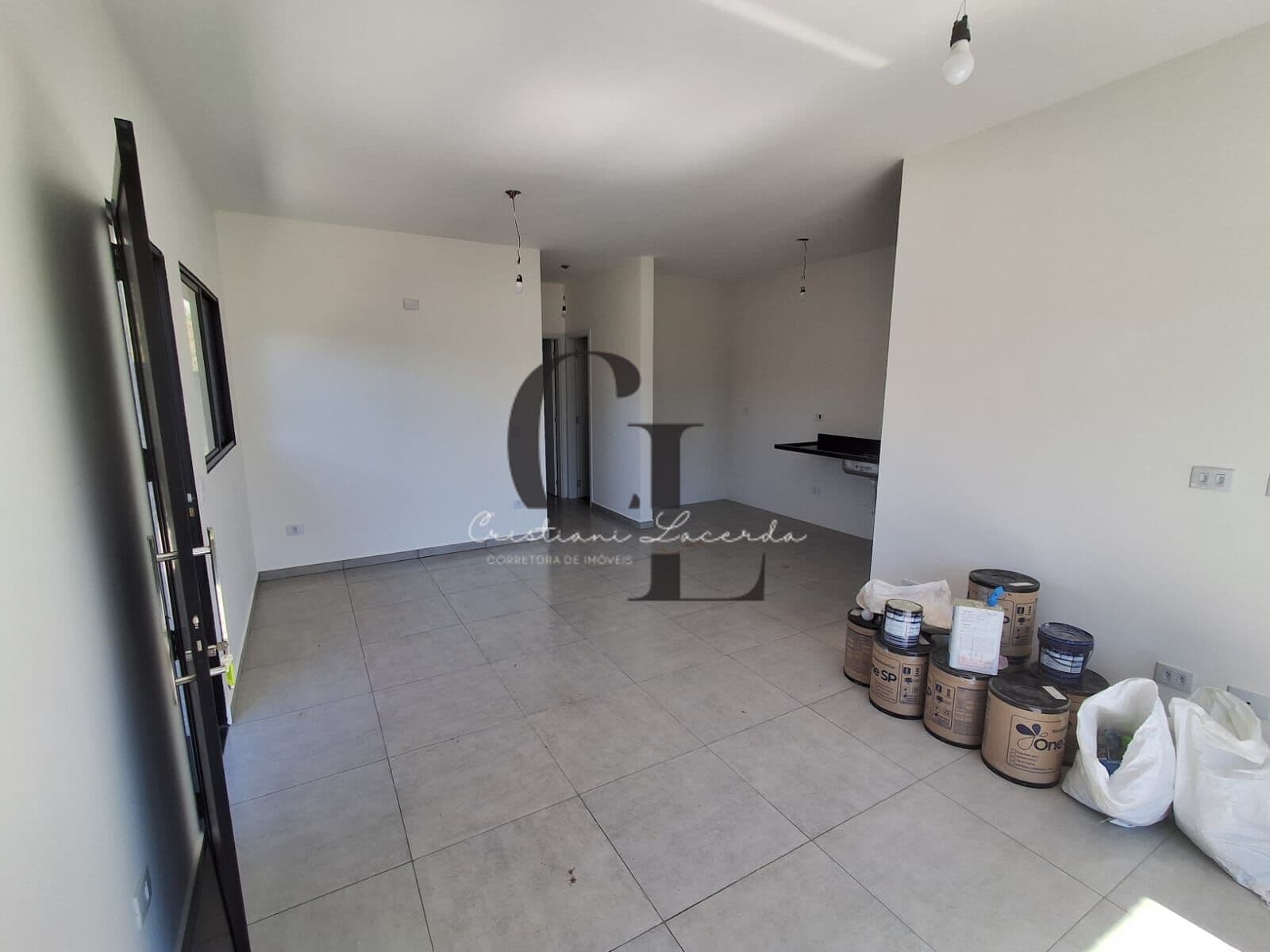 Casa térrea à venda com 3 dormitórios e 2 vagas no Bella Atibaia