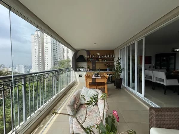 Apartamento à venda com 170 m² e 3 suítes em Santana