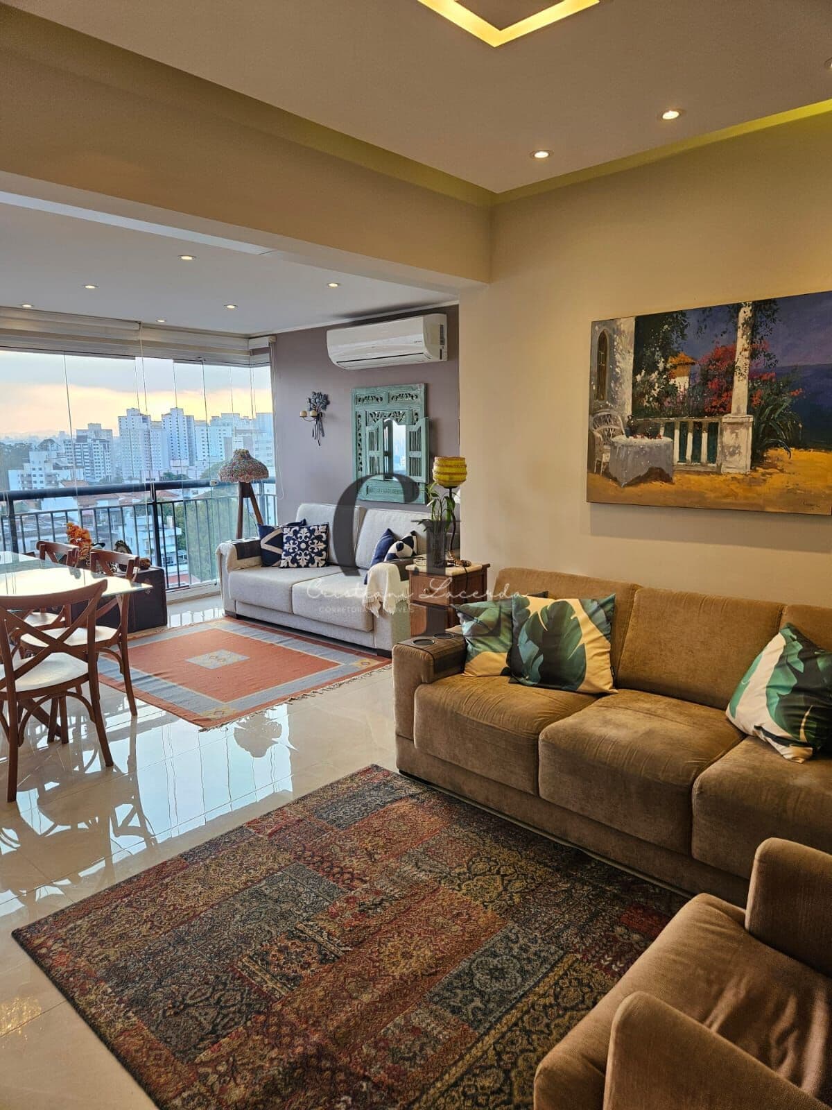 Apartamento à venda com 2 dormitórios e 2 vagas em Santana