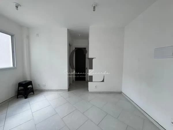Apartamento à venda com 2 dormitórios e 1 vaga na Vila Maria