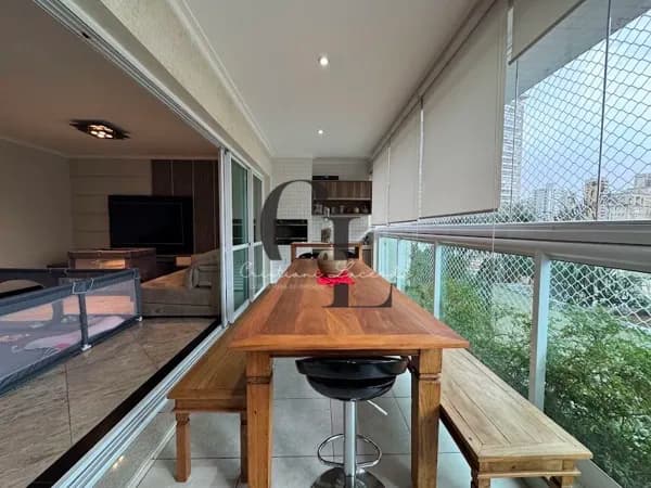 Apartamento à venda com 3 suítes e 2 vagas na Água Fria