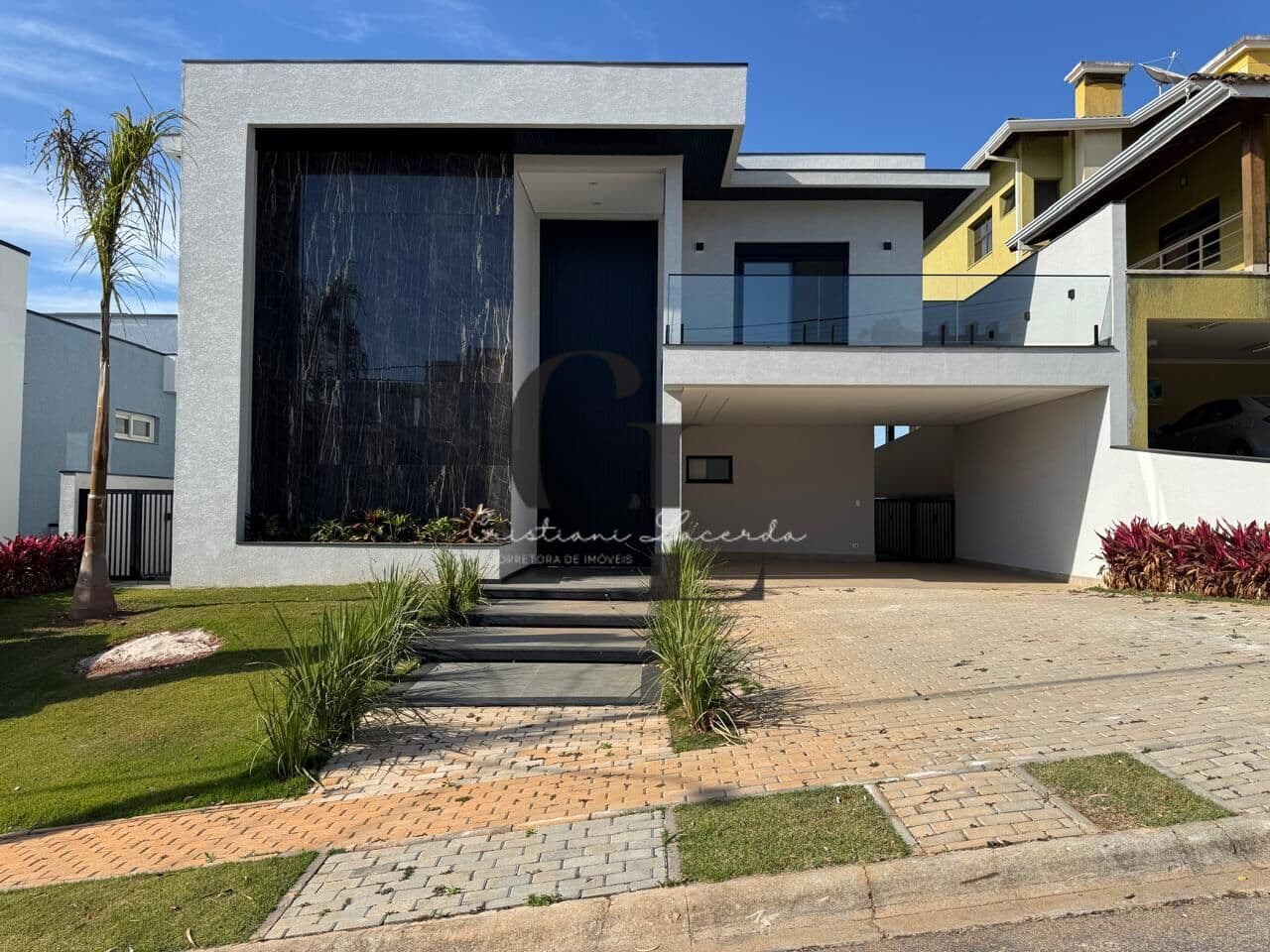 Casa à venda com 4 suítes no condomínio Figueira Garden, em Atibaia