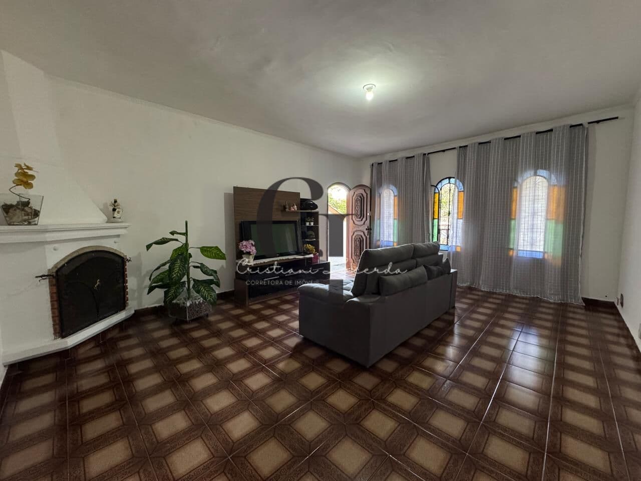 Sobrado para venda com 3 dormitórios e 4 vagas na Pedra Branca
