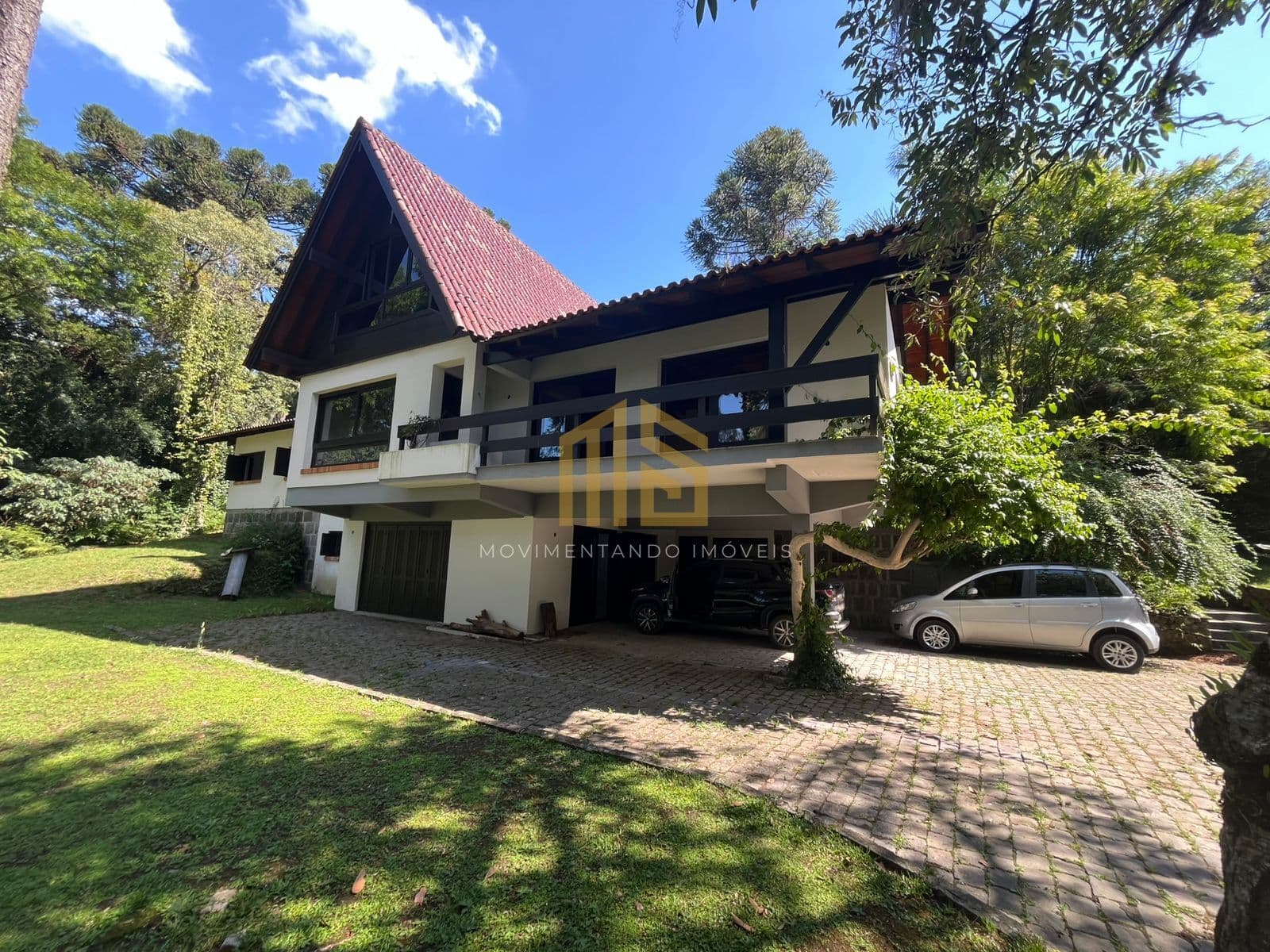 Casa na Vila Suzana 05 Dormitórios - Canela