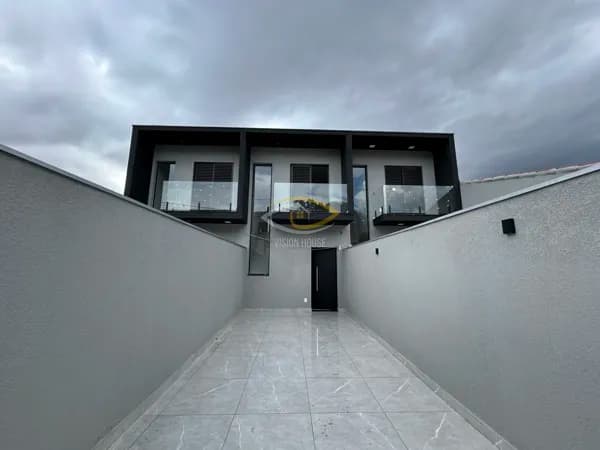 Sobrado zona leste
