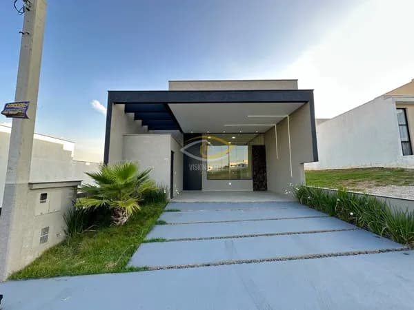 Casa em moderna em condominio, espaçosa e pronta pra morar!