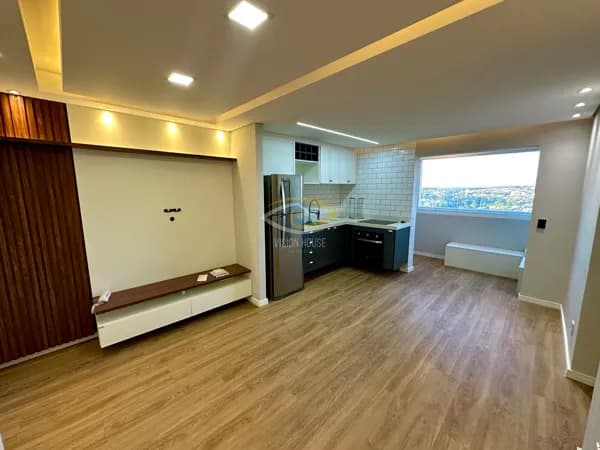 Lindo Apartamento Semi Mobiliado em Ótima Localização