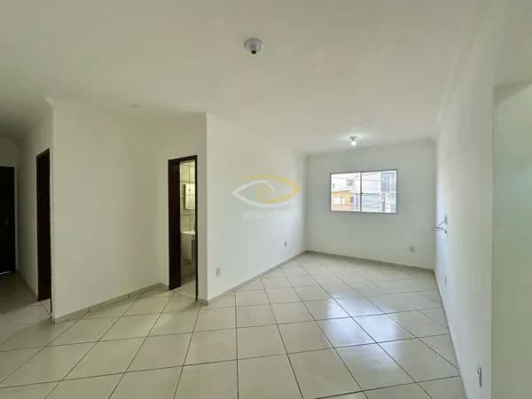 Apartamento enorme com suite e 2 sacada