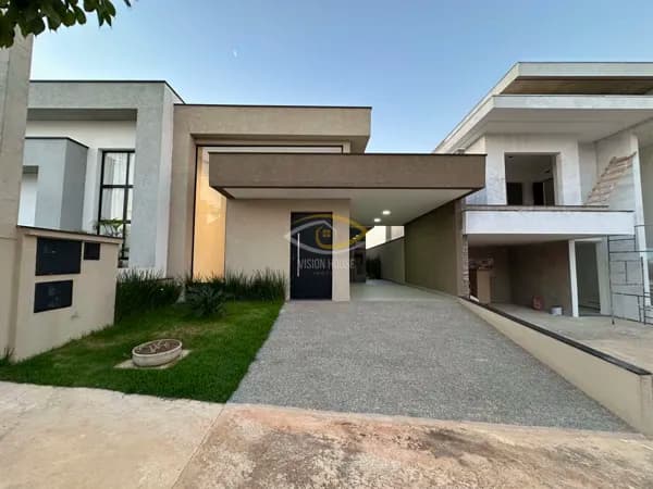 Casa com um dos menores preços do condominio