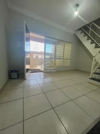 Sobrado em Sorocaba - Vila Santana