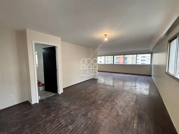 Apartamento 4 dorm. 1 suite. 1 por andar. Apartamento muito espaçoso