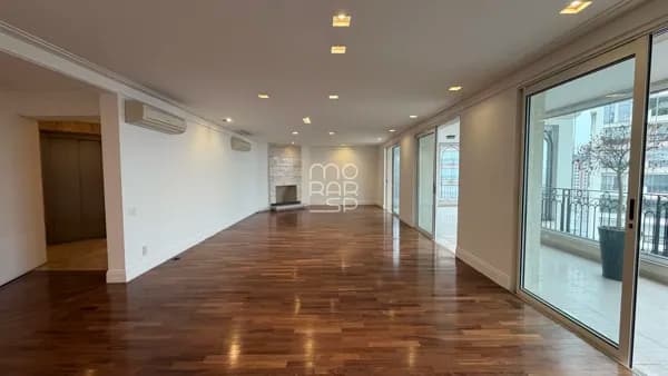 Apartamento Lindenberg com 355 m² e varanda com vista para o Jardim Europa