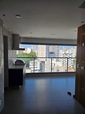 Apartamento 2 suítes com lavabo. Ar.condicionado. Marcenaria em todo apartamento impecável. Depósito na garagem. Vista incrível. Andar alto. Prédio novo.