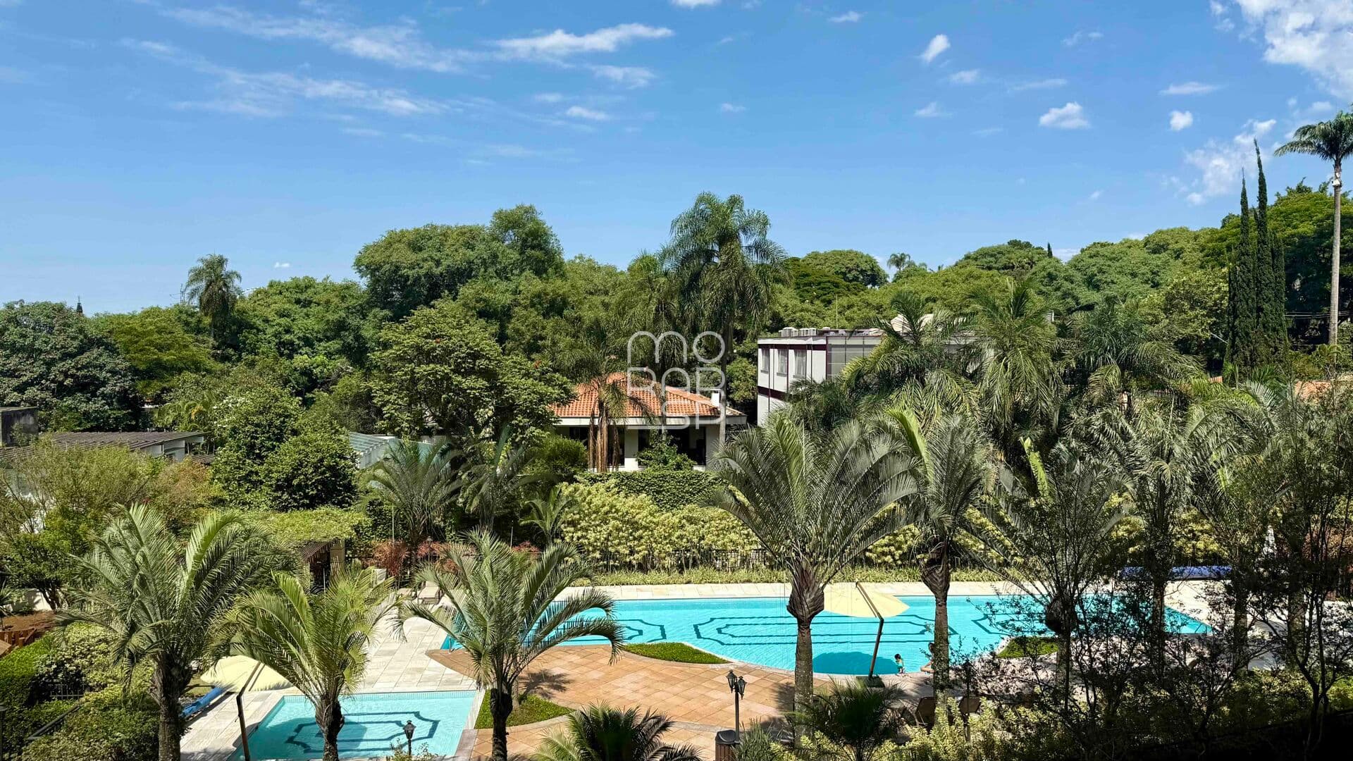 Apartamento Duplex de 256m2 em Alto de Pinheiros com living para 4 ambientes, 4 suítes, 4 vagas, varanda com churrasqueira e lazer completo
