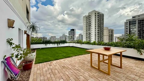 Apartamento Penthouse de 186m2 em Perdizes com terraço panorâmico, living amplo, cozinha integrada, 3 dormitórios sendo 1 suíte e 1 vaga.