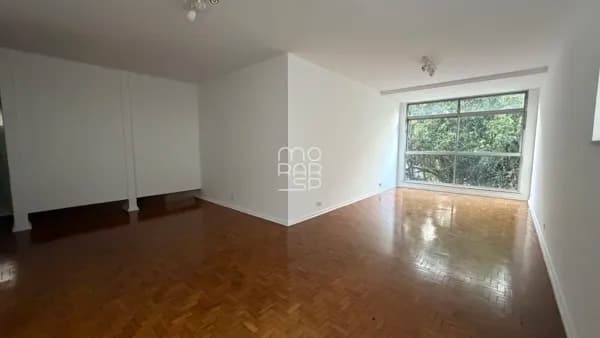 Apartamento com 175 m², 3 dormitórios e excelente potencial de atualização nos Jardins