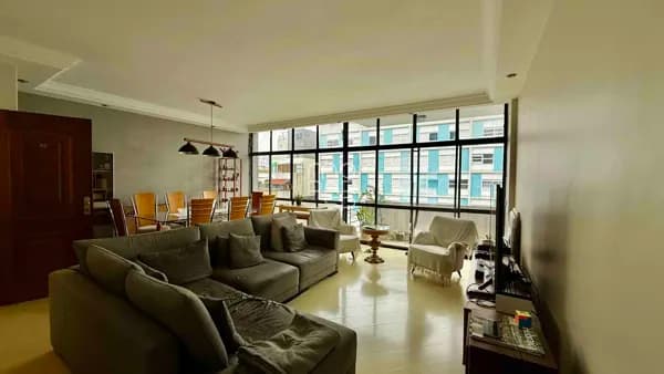 Apartamento de 145m2 em edifício icônico na Vila Buarque, a passos do Mackenzie, living para 2 ambientes, 3 dormitórios sendo 1 suíte e 1 vaga