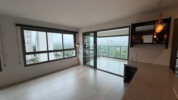 Apartamento de 70 m² com suíte ampliada, varanda com churrasqueira e andar alto nos Jardins