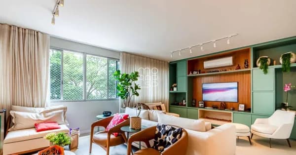 Apartamento de 200m2, com reforma impecável no Itaim Bibi.