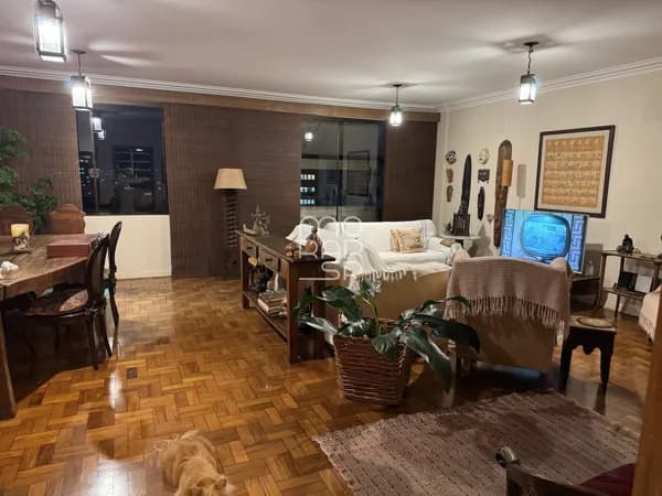 Apartamento Alto Padrão em Edifício Icônico