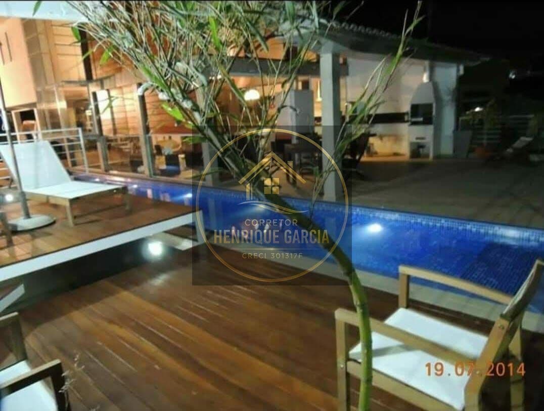 Casa em Jambeiro - Centro