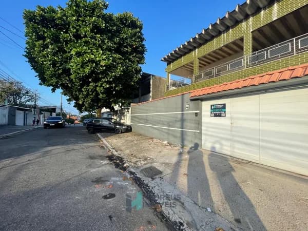 Sobrado em Duque de Caxias - Jardim Vinte e Cinco de Agosto