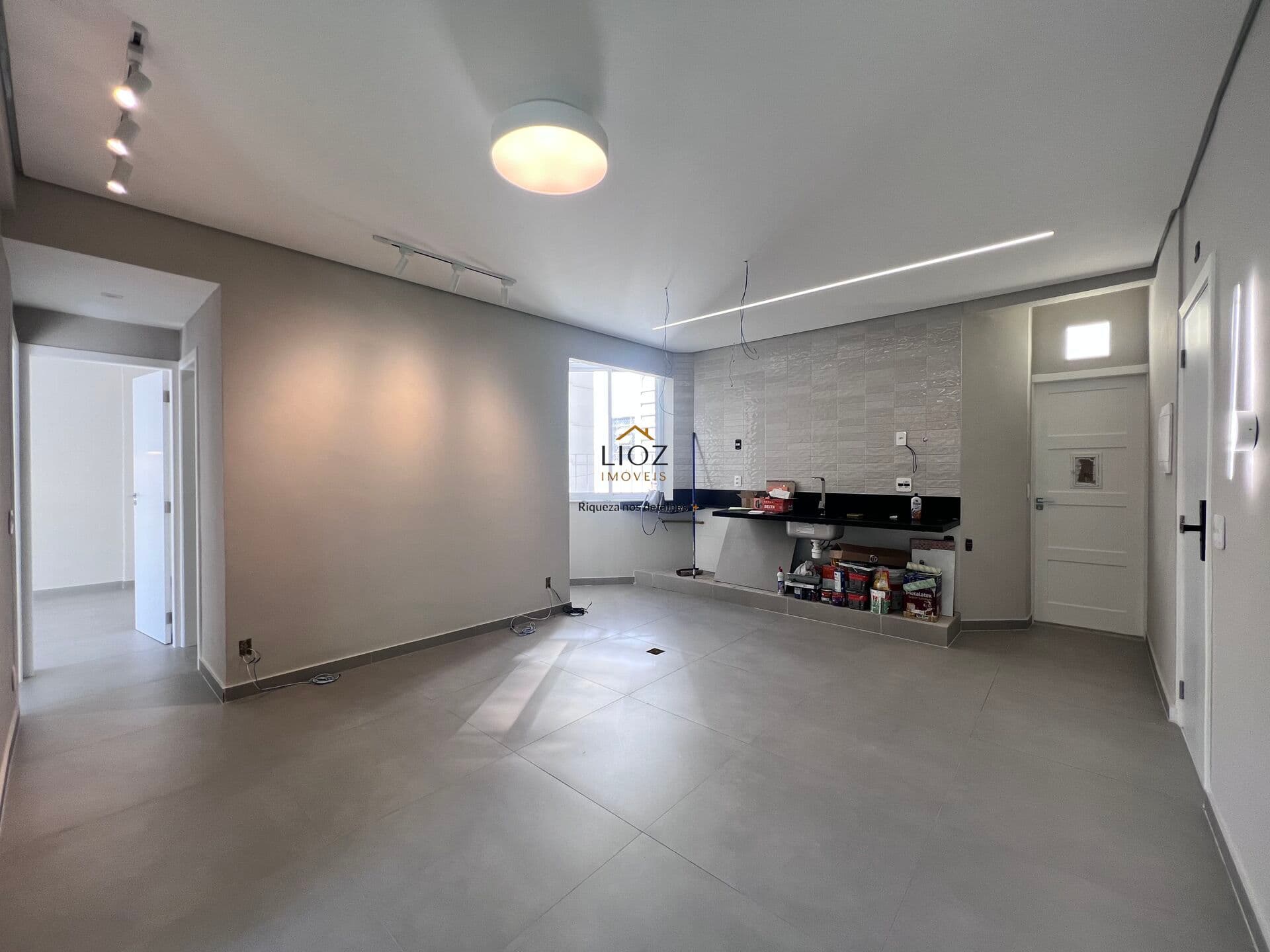 Apartamento para Alugar no Flamengo RJ | 2 Quartos - 1 Suíte - Reformado