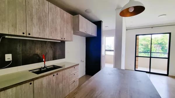 Apartamento de 90m² à venda, c/ 1 suíte mais 2 dormitórios ao lado do Colégio Oficina, Costa e Silva , Joinville/SC