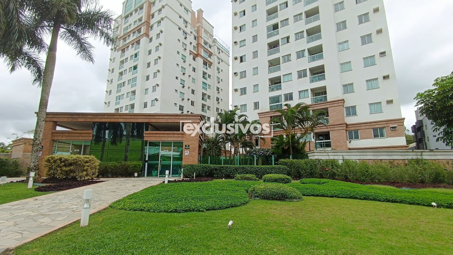 Apartamento no Garden Atiradores com 3 quartos por R$480.000,00