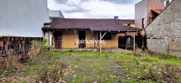 Terreno Plano com 240m² à Venda na Rua das Labiattas, Vila Nova - Joinville/SC por apenas R$ 325.000,00