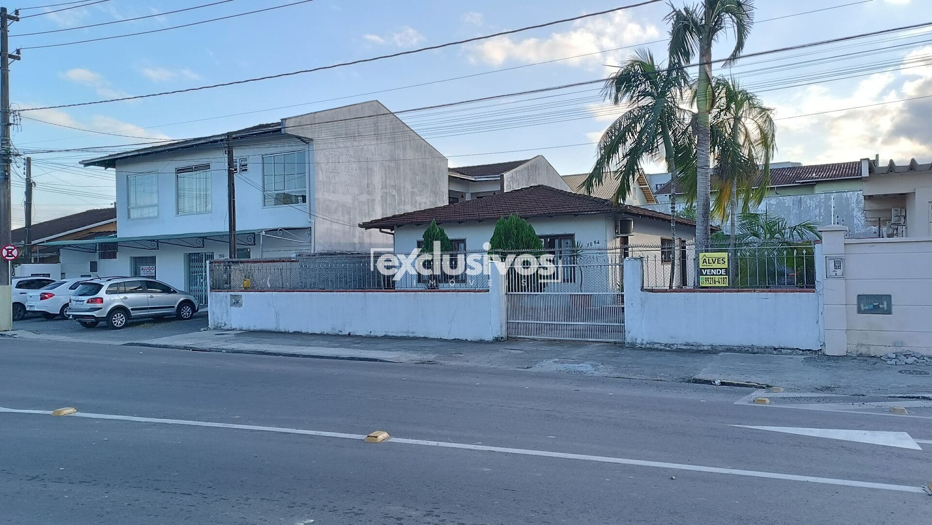 Casa comercial a venda no Bucarein por R$650.000,00