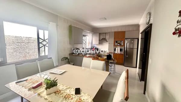 Excelente Casa no Itaum com energia solar e 4 quartos, analisa permuta!