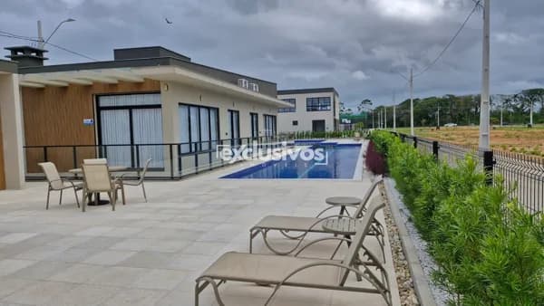 Terreno a venda em Condomínio fechado com 200m² na praia de Barra de Itapocu