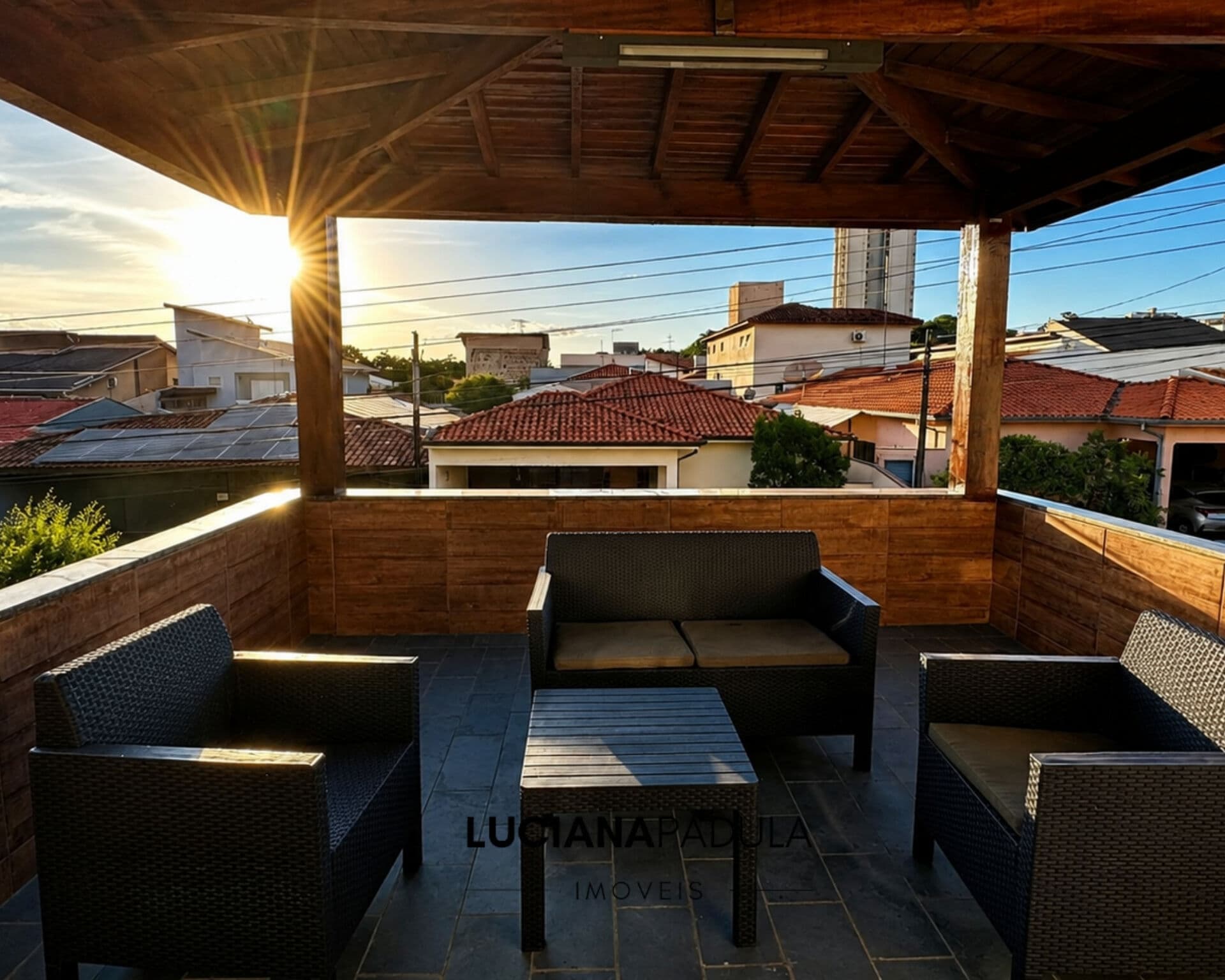 Sobrado espaçoso à venda no Condomínio Vila Real – Bonfim Paulista