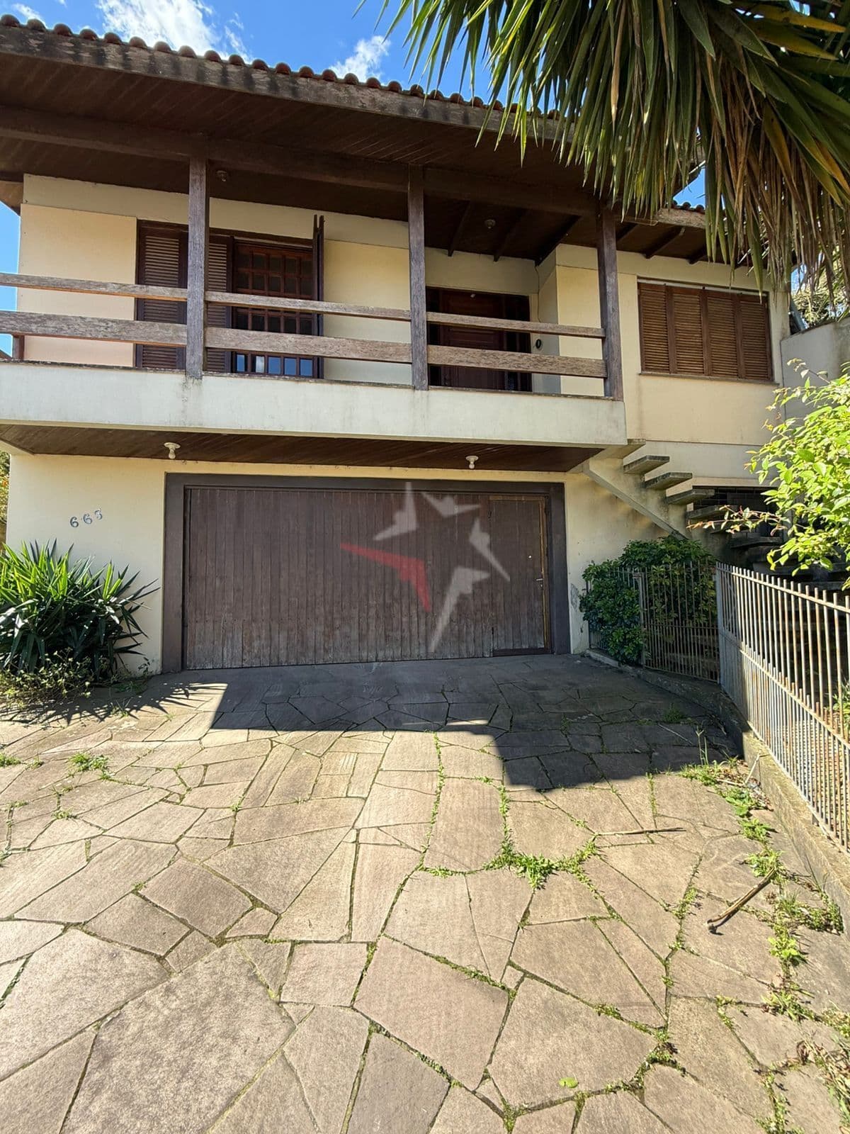 Ampla casa em alvenaria à venda – 250 m²