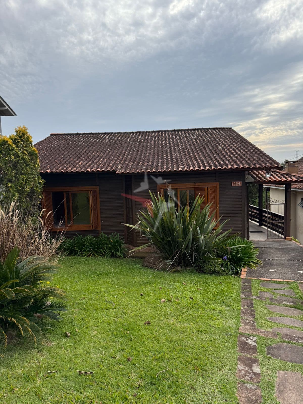 Casa Aconchegante no Condomínio Condado de Castella – 3 Dormitórios, Salão de Festas e Piscina